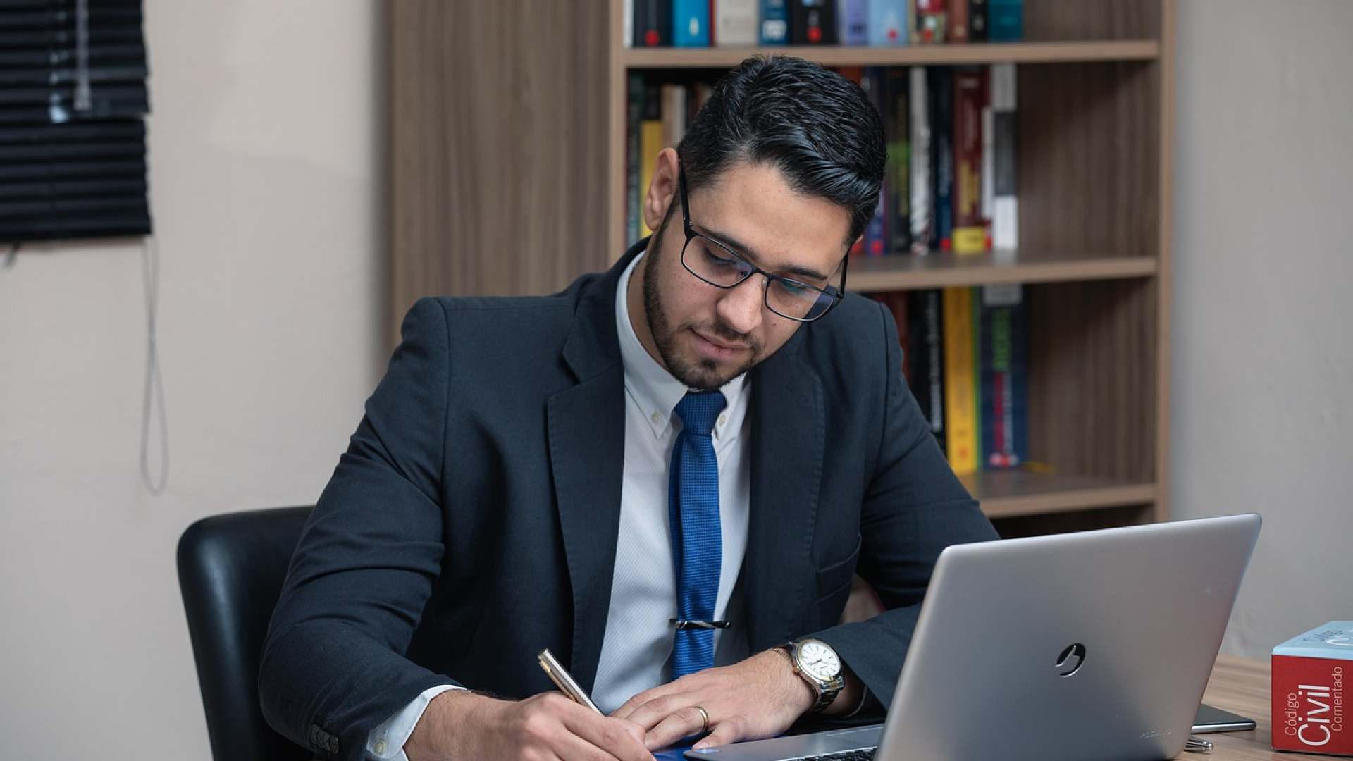 Pourquoi faire appel à un avocat ? - Avocat Solution : Expert en ...